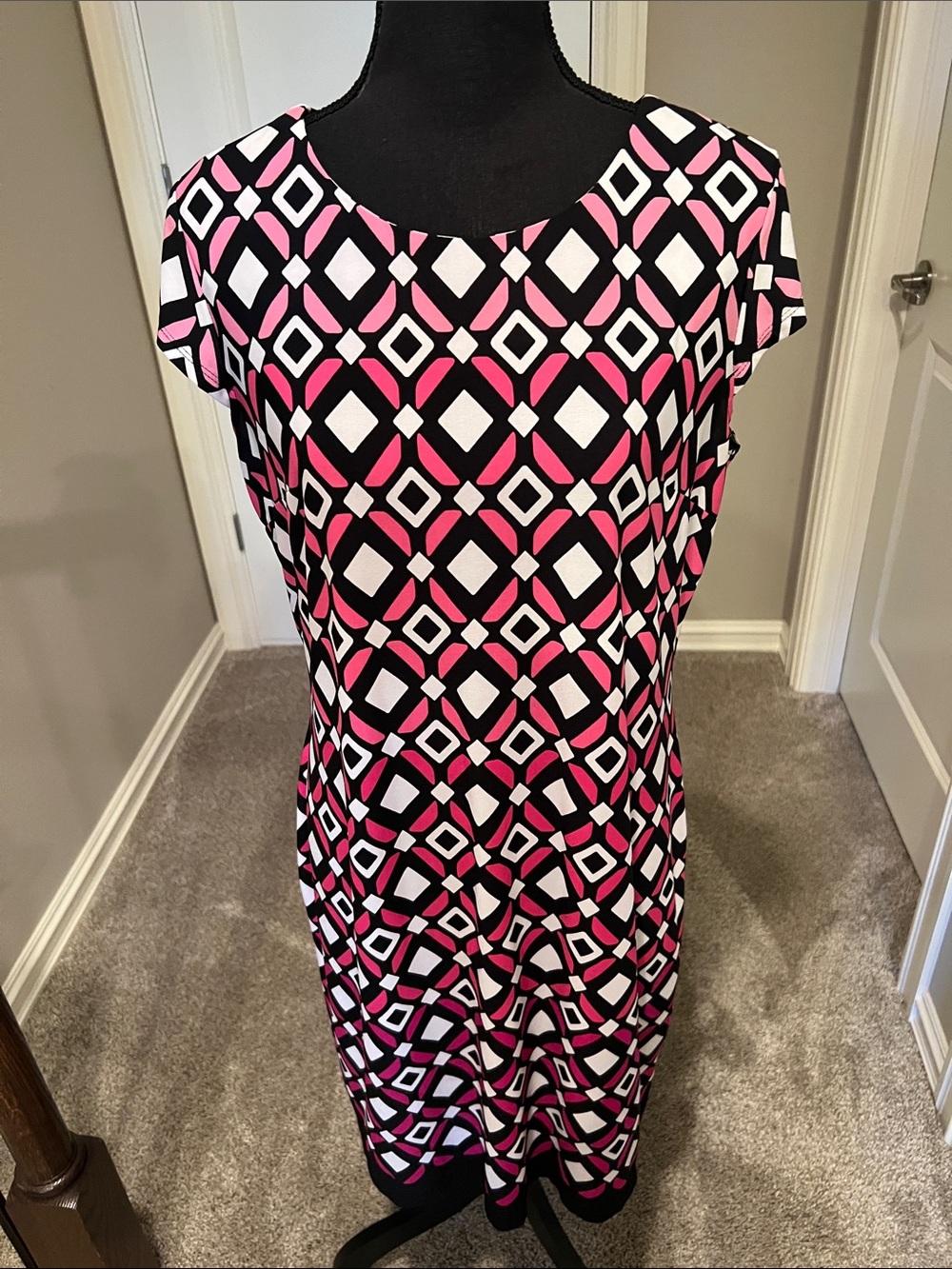 Liz Claiborne Black, Pink & White Geometric Midi Dress